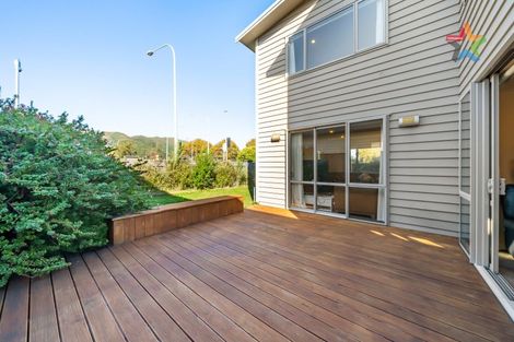 Photo of property in 60 Whites Line West, Woburn, Lower Hutt, 5010
