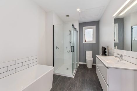 Photo of property in 24 Eltham Road, Blenheim, 7201