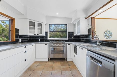Photo of property in 20 Parris Street, Moturoa, New Plymouth, 4310