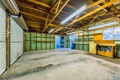 Photo of property in 27 Hassan Drive, Massey, Auckland, 0614