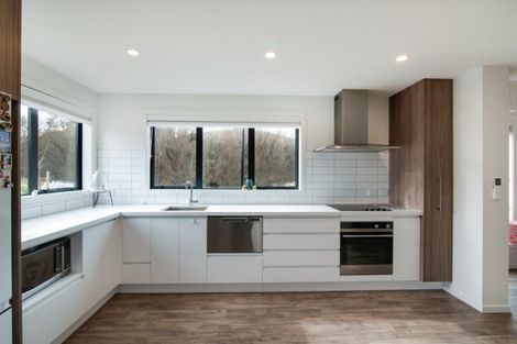 Photo of property in 28 Hayes Creek Road, Lake Hayes Estate, Queenstown, 9304