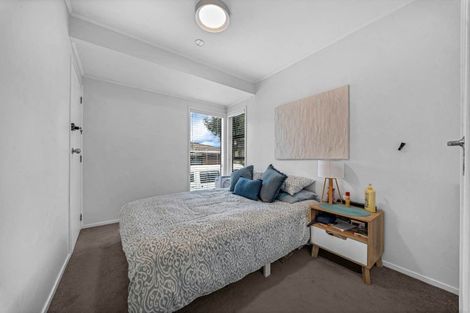 Photo of property in 2/3 Diosma Place, Botany Downs, Auckland, 2010