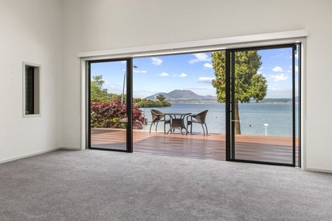 Photo of property in 868 Acacia Bay Road, Acacia Bay, Taupo, 3330