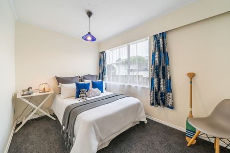 Photo of property in 7 Limerick Grove, Ascot Park, Porirua, 5024