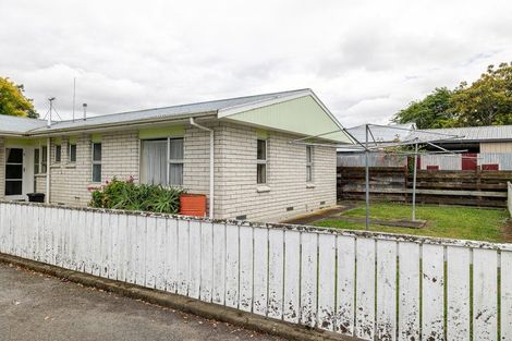Photo of property in 3 Seddon Street, Takaro, Palmerston North, 4412