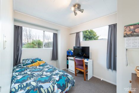 Photo of property in 8j Montgomery Crescent, Clouston Park, Upper Hutt, 5018