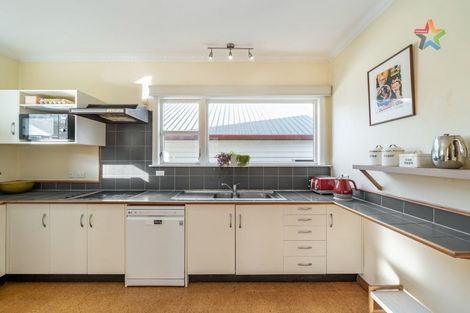 Photo of property in 12 Purser Grove, Fairfield, Lower Hutt, 5011