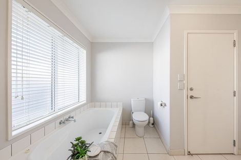 Photo of property in 57 Westpark Drive, Burnside, Christchurch, 8053