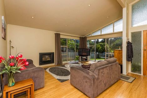 Photo of property in 3 Reynolds Place, Torbay, Auckland, 0630