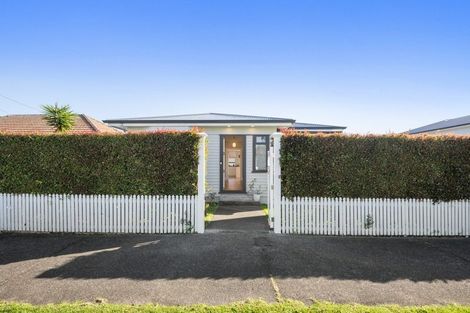 Photo of property in 52 Wainui Avenue, Point Chevalier, Auckland, 1022