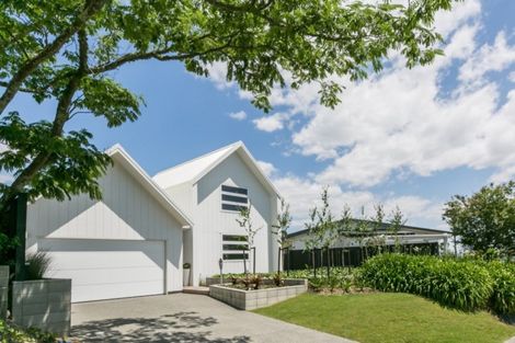 Photo of property in 36a Busby Hill, Havelock North, 4130