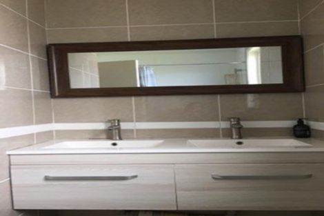 Photo of property in 16 Orton Street, Glenfield, Auckland, 0627