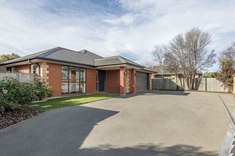 Photo of property in 15 Hideaway Gate, Parklands, Christchurch, 8083