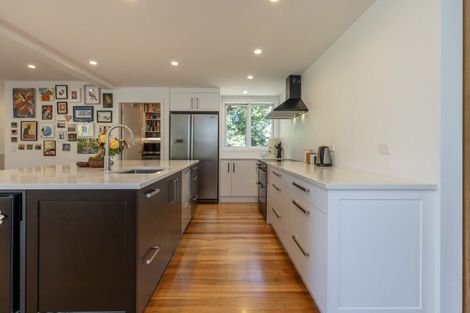 Photo of property in 35 Tennis Court Road, Raumati South, Paraparaumu, 5032