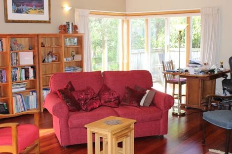 Photo of property in 10 Chisenhall Street, Karori, Wellington, 6012