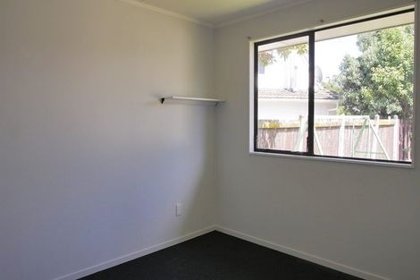 Photo of property in 24 Lyndale Place, Kelvin Grove, Palmerston North, 4414