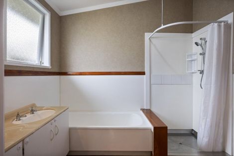 Photo of property in 82 Slacks Road, Awapuni, Palmerston North, 4412