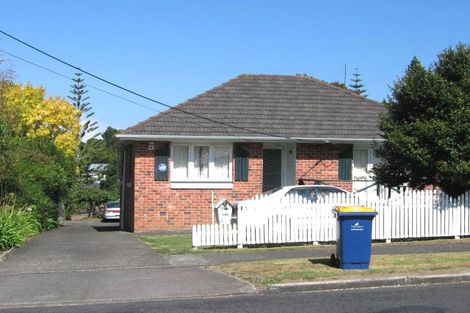 Photo of property in 1/146 Seabrook Avenue, New Lynn, Auckland, 0600