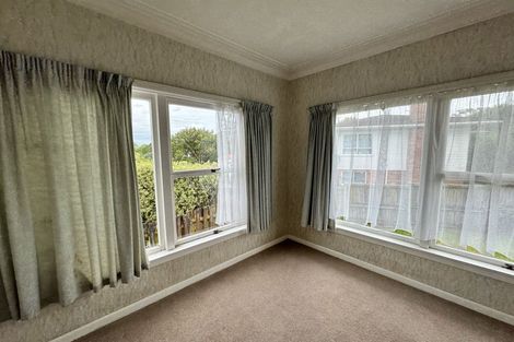Photo of property in 1/1 Benders Avenue, Hillcrest, Auckland, 0627