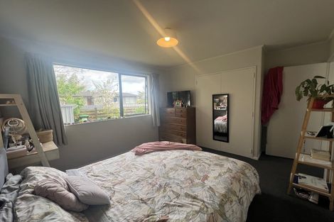 Photo of property in 12 Escort Grove, Awapuni, Palmerston North, 4412