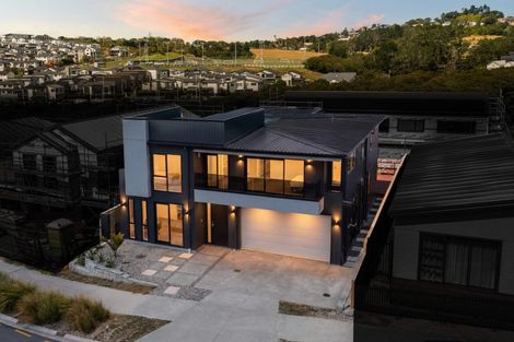 Photo of property in 55 Streamview Way, Long Bay, Auckland, 0630