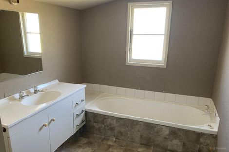 Photo of property in 6 George Street, Waimate, 7924