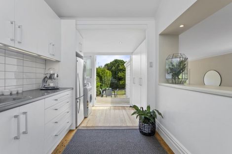 Photo of property in 67 Albert Road, Devonport, Auckland, 0624