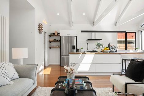 Photo of property in 21 Nottingham Street, Karori, Wellington, 6012