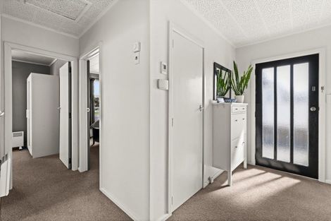 Photo of property in 806 Grove Road, Mayfair, Hastings, 4122