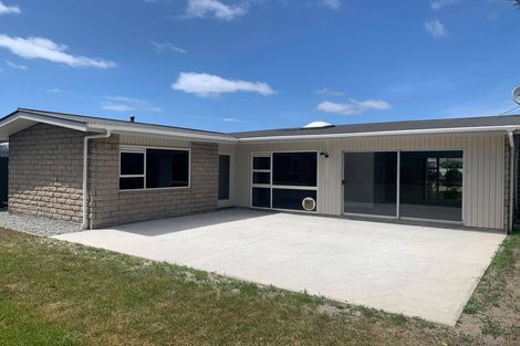 Photo of property in 19 Palmers Road, New Brighton, Christchurch, 8083