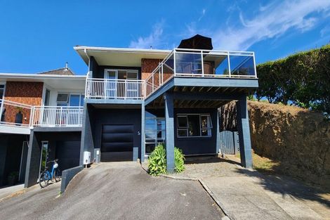 Photo of property in 5b Te Mara Place, Merrilands, New Plymouth, 4312