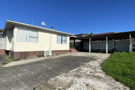 Photo of property in 8 Sabot Place, Massey, Auckland, 0614