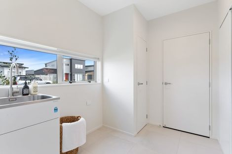 Photo of property in 32 Riria Crescent, Takanini, 2112