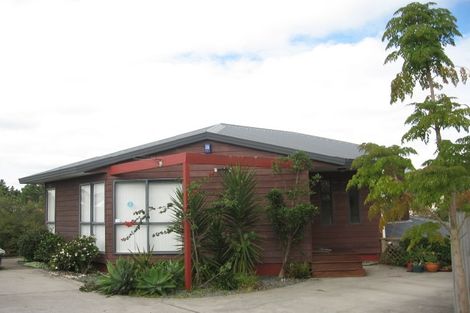 Photo of property in 2/15 Jay Court, Botany Downs, Auckland, 2010