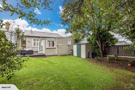 Photo of property in 28 Cardwell Street, Onehunga, Auckland, 1061