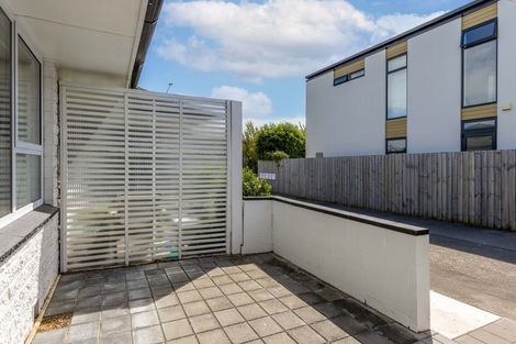 Photo of property in 2/990 Colombo Street, St Albans, Christchurch, 8014