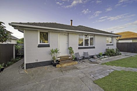 Photo of property in 6 Carisbrooke Street, Aranui, Christchurch, 8061