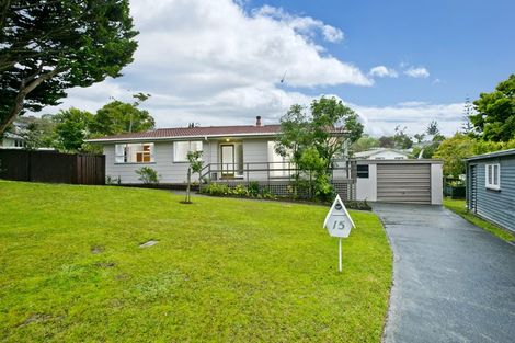 Photo of property in 15 Sequoia Place, Sunnynook, Auckland, 0620