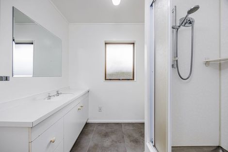 Photo of property in 4/17 Ross Martin Court, Conifer Grove, Takanini, 2112