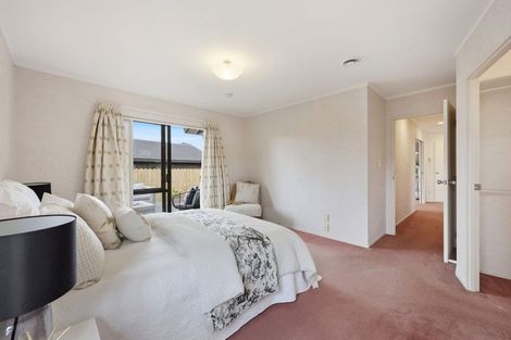 Photo of property in 76 Burswood Drive, Burswood, Auckland, 2013