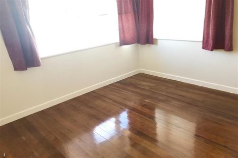 Photo of property in 1/78 College Road, Northcote, Auckland, 0627