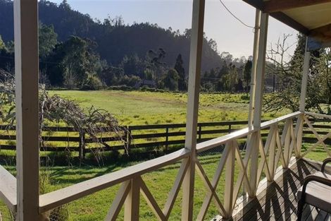 Photo of property in 386 Henderson Valley Road, Henderson Valley, Auckland, 0612