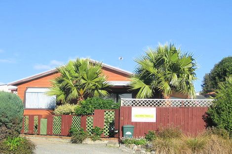 Photo of property in 12 Robert Grove, Paraparaumu, 5032