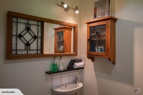 Photo of property in 25 Donnelly Street, Oakura, 4314