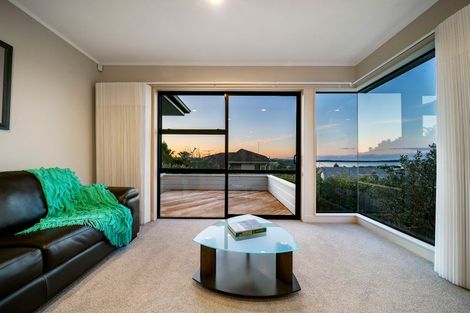 Photo of property in 10 Toroa Street, Torbay, Auckland, 0630