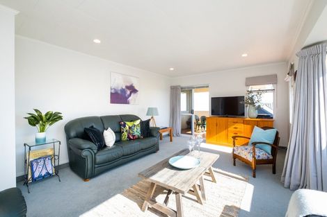 Photo of property in 60 Lucknow Road, Havelock North, 4130