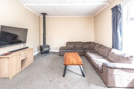 Photo of property in 36 Caius Avenue, Gonville, Whanganui, 4501