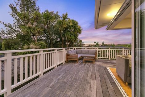 Photo of property in 5 Arahia Street, Northcote, Auckland, 0627