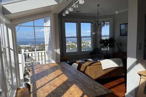 Photo of property in 82 Moana Road, Kelburn, Wellington, 6012