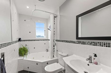 Photo of property in 9 Toi Street, Tawhero, Whanganui, 4501